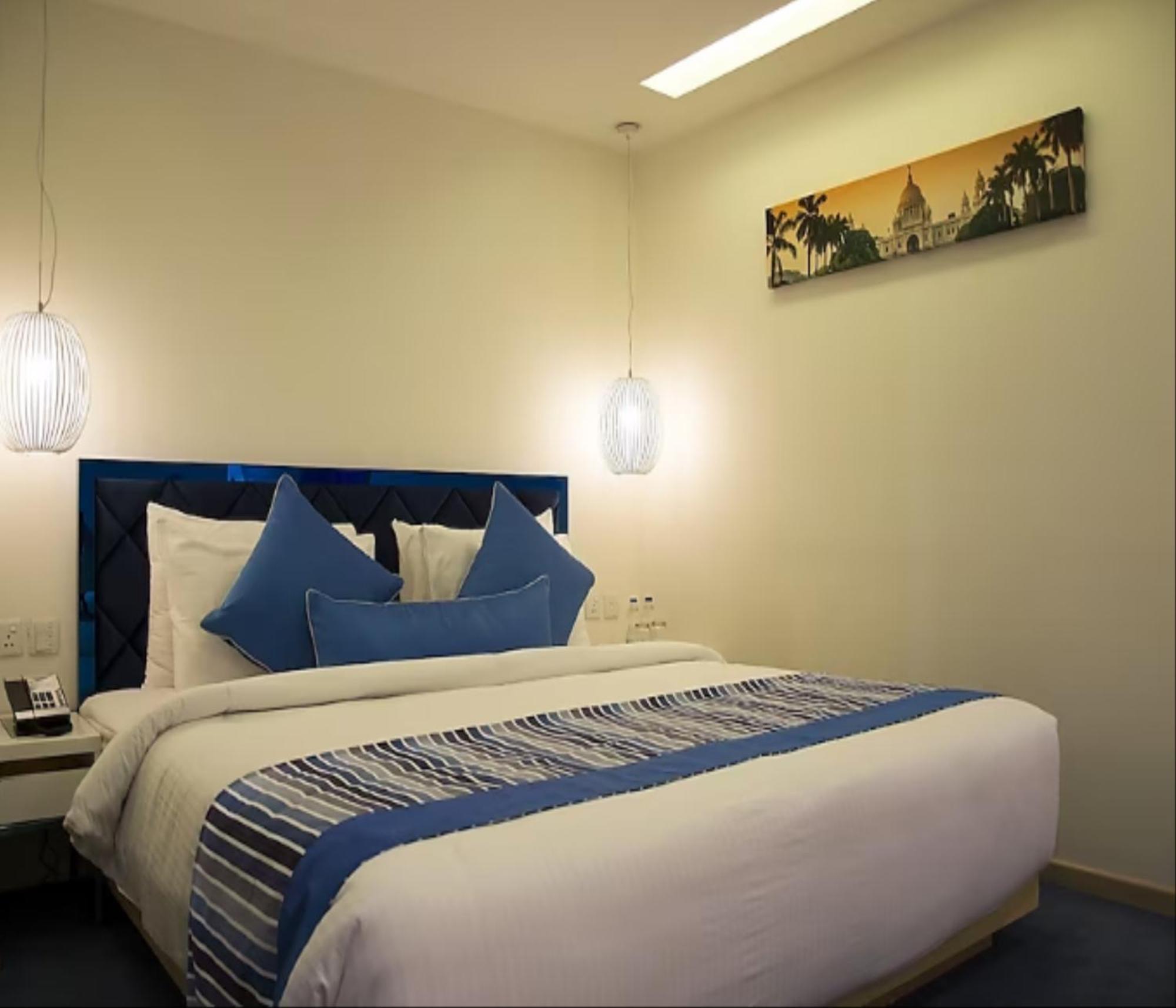 Barsana Boutique - Pure Vegetarian Hotel Kolkata